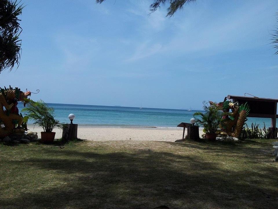 Klongdao Beach Resort Koh Lanta Exterior photo
