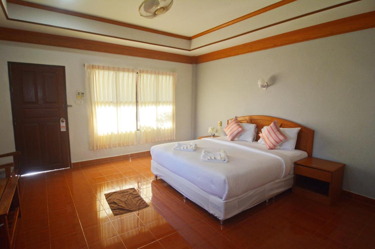 Klongdao Beach Resort Koh Lanta Exterior photo
