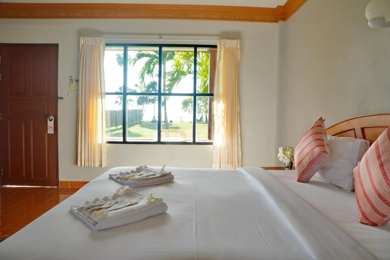Klongdao Beach Resort Koh Lanta Exterior photo