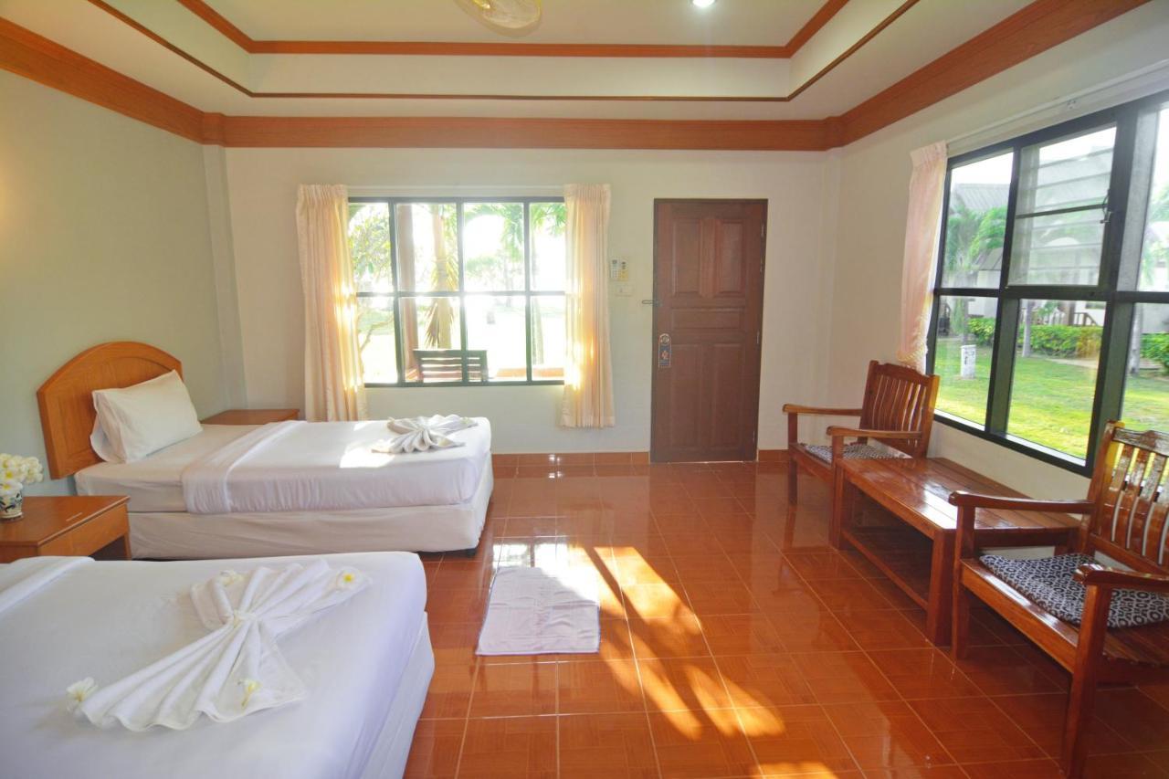 Klongdao Beach Resort Koh Lanta Exterior photo